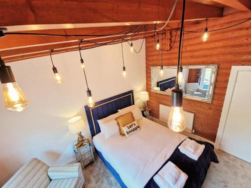 Blairgowrie Cabin | Kaoglen Squirrel Drey-Hot Tub-Pet Friendly-Perth