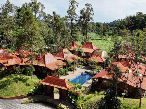 Semarang Hotel | Karenina Agung Resort Semarang