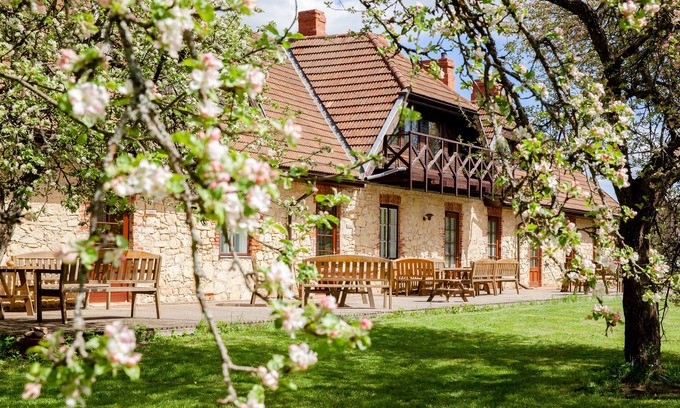 Bille Hotel | Karlamuiza Country Hotel