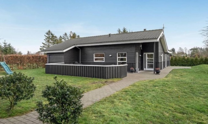 Hou House | "Karstina" - 1km from the sea by Interhome
