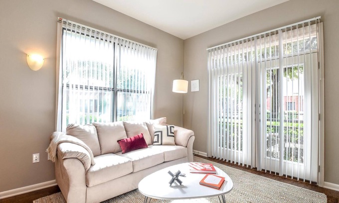 Legacy Park Apartment | Kasa | Modern 1BD + Gym Access | Plano