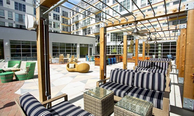 South Side Flats Apartment | Kasa | See Steel City, Family Friendly Space | Pittsburgh