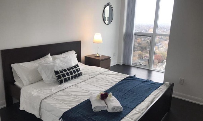 Toronto Entertainment District Apartment | Kashaneh at Ice (1+1 bedroom)