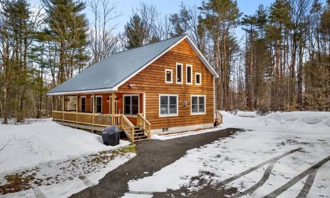 Altmar Cabin | Kasoag Lake lodge-ATV + snowmobile right from your door.Great fishing close by!n