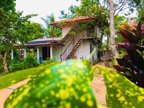Dambulla Villa | Kassapa Rock Gate Sigiriya