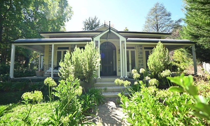 Crafers House | Katherine's Crafers Villa in the Beautiful Hills