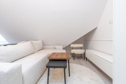 Katowice Apartment | Katowice Luxury Two-Level Apartment by BookingHost