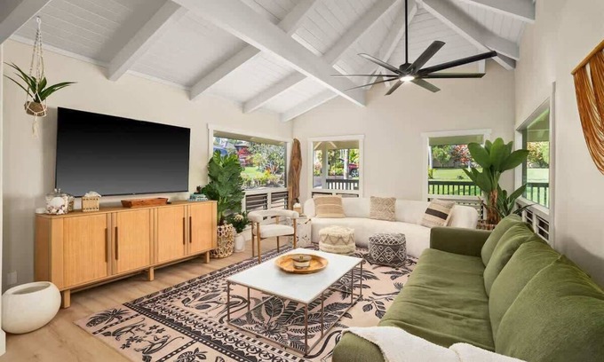 Princeville House | Kauai Mermaid Queen Sanctuary - Sleeps 16 - A/C!