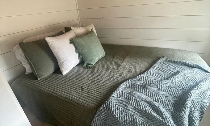 Blanco Cabin | Kauai Tiny Islands Resort