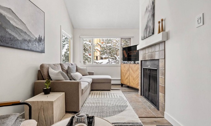 East Kootenay Apartment | Kauhoolio | Toby | Pool | Hot Tub | Sauna