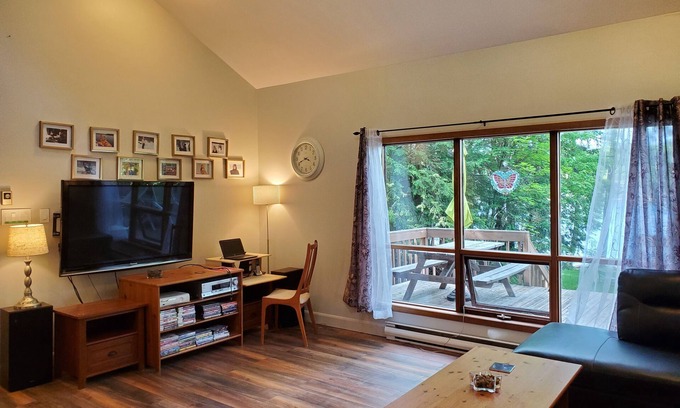 Catchacoma House | Kawartha Lakehouse