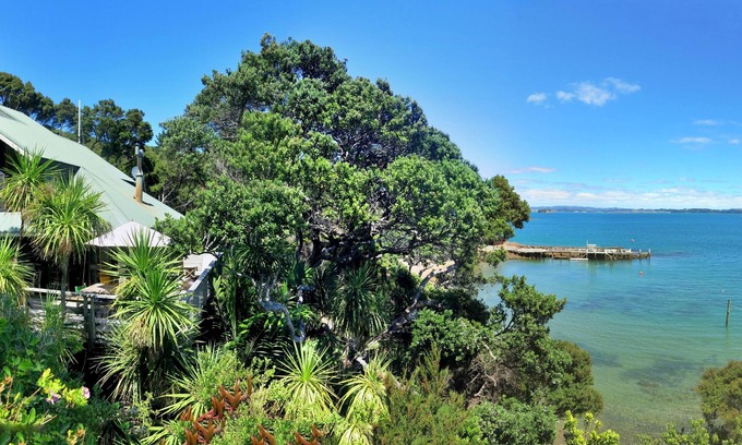 Kawau Island House | Kawau Island Treetop and Waterfront Holiday Home