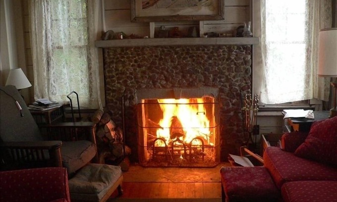 Pembroke Cottage | Kayaks, eagles, seals all with a private beach and cottage on the Ocean!
