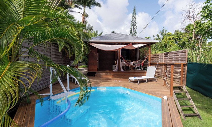 Saint-Francois House | KAZ ANA Gites de Camago, private swimming pool, 2 min from the beach, with cistern