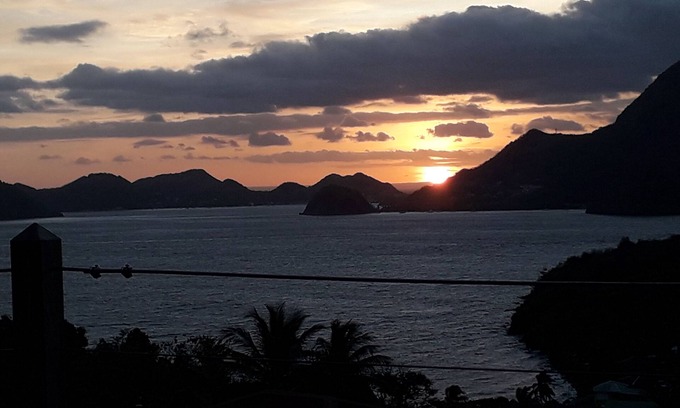 Grand Anse House | KAZ Anoli vue Époustouflante sur la Baie