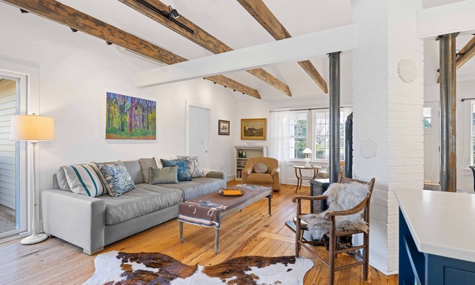 Keene House | Keelona Cottage 2 BR 2 BA near vineyards