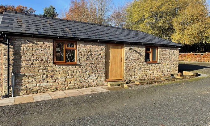 Bringsty House | KEEPERS BARN, pet friendly, character holiday cottage in Bromyard