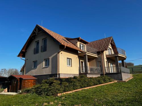 Kehidakustany Apartment | Kehida Relax Apartmanház