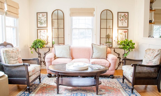 North Downtown House | Kelly Cottage-Lovely Light Filled Home in Downtown Charlottesville - Extended Stay