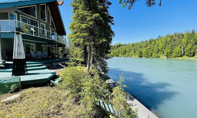 Funny River Ski Chalet | Kenai Riverfront Home at Catch’em AK