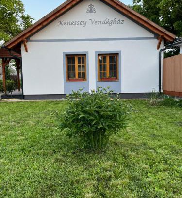 Balatonkenese Apartment | Kenessey Vendégház