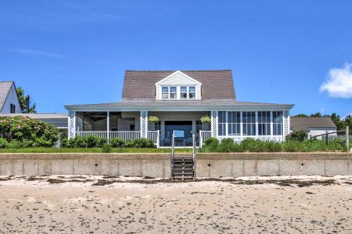 Kennebunk House | Kennebunk Cottage with Private Beach and Ocean Views!