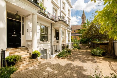 Abingdon Apartment | Kensington 2 bed with Garden