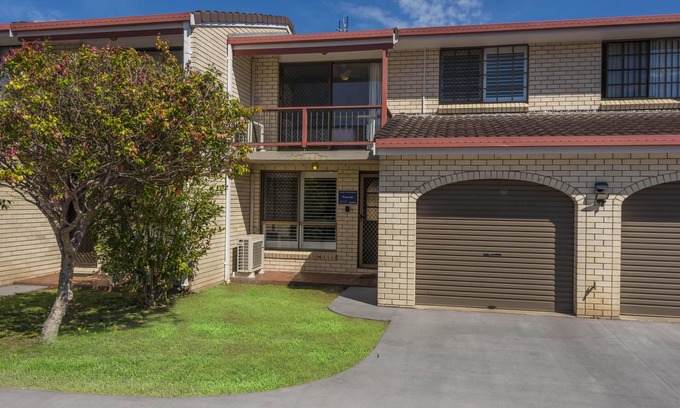 Ballina Apartment | Kenway Lodge - Convenience at Your Fingertips & Wifi