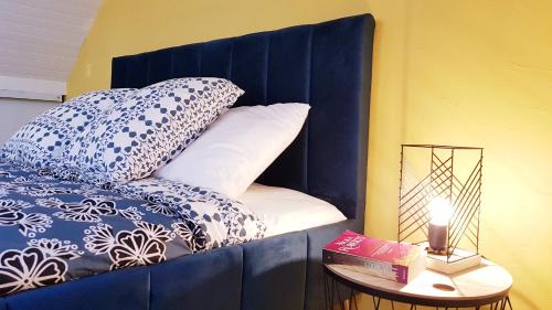 Ploudalmezeau House | KerElo Le Ptit St Roch, maisonnette cosy, mer 5km, Ploudalmezeau