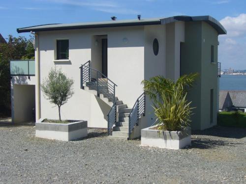 Plougastel-Daoulas House | kermajo