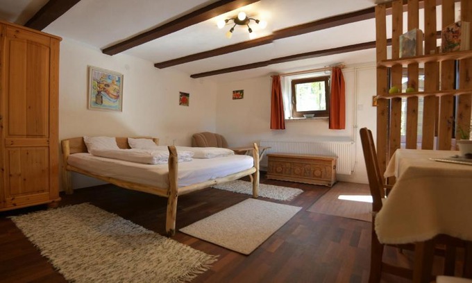 Mor Apartment | Kerti lak
