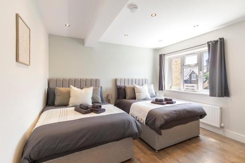 North Richmond Apartment | Kew View Suite 2BR Sleeps 9, Walk to Tube & Sights