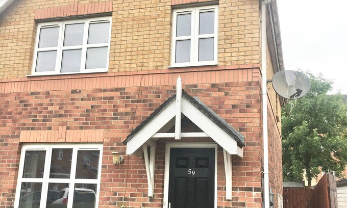 Falkirk House | KH-Entire House -Central Scotland-Falkirk| Self-Check-in |Pet-friendly | Parking