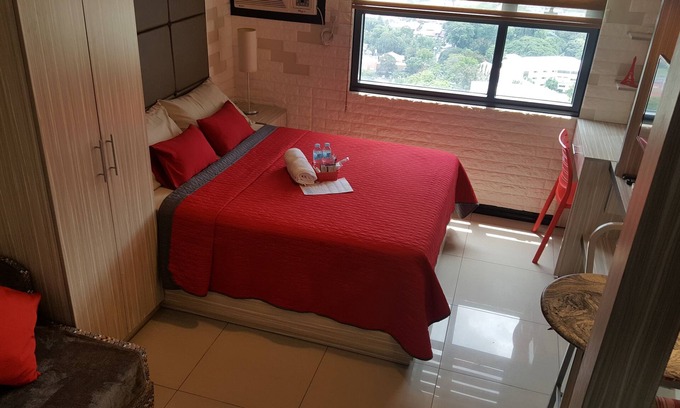 Cebu Apartment | khalils horizons 101 condominium (Deluxe Queen Studio Bedroom)