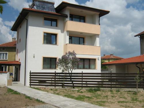 Elin Pelin Apartment | Khan Krum House & Apartments for rent