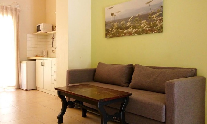 Tirat Zvi Apartment | Kibbutz Tiratzvi - Country Lodging