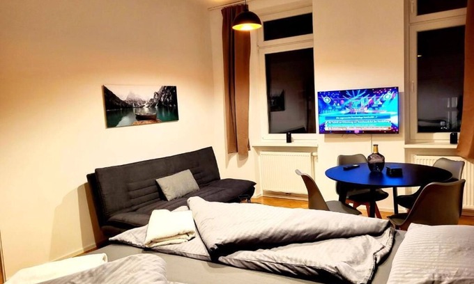 Rudolfsheim-Funfhaus Apartment | Kienmayer Apartment Vienna