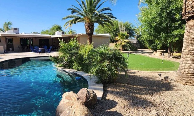 Paradise Valley Village House | Kierland oasis, pool heater, spa, putting green