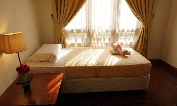 Kampung Meraga Beris House | Kijal Permai Apartment