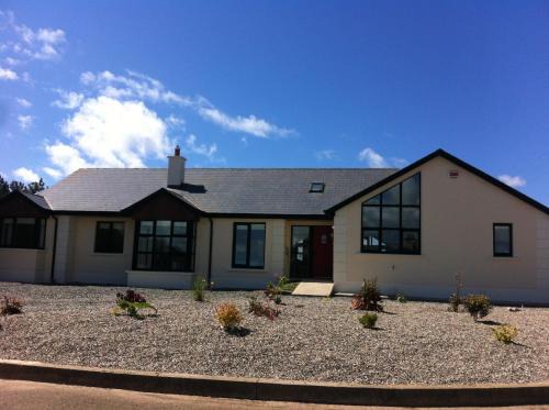 Duncormick House | Kilmore Quay Castleview 1 - 5 Bedroom House