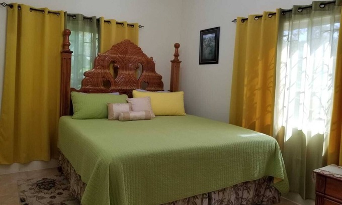 Falmouth Apartment | King Bed/Entire Ensuite Apartment