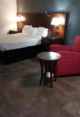 Jackson Apartment | King Bed Hotel Room 114