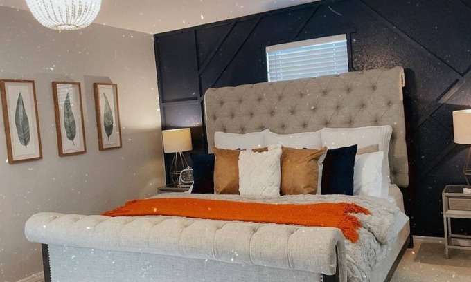 Amarillo House | KING BED-Large open space for family fun!