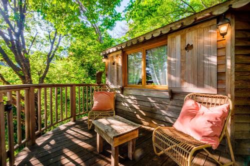 Saint-Paul-de-Vence Ski Chalet | King Louie and Mowgli