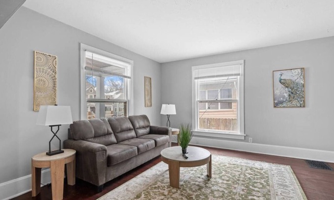 Davenport Apartment | King Suite, Firepit, bsmnt, W/D!