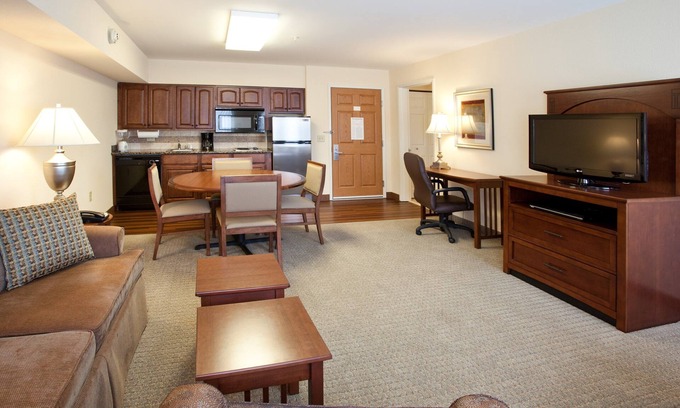 Great Falls Condo | King Suite. Free Breakfast. Indoor Pool & Hot Tub. Walk to the Missouri River.