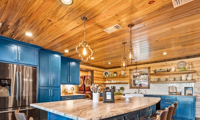 Broken Bow Cabin | King Suites, Game Room, Fire Pit, Pet Friendly