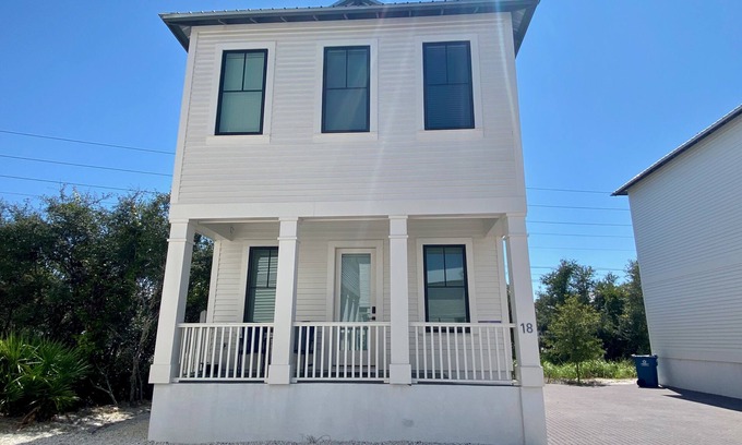 Orange Beach Cottage | Kingfisher Cottage at Tannin *Breathtaking Coastal Home With Beach Access*