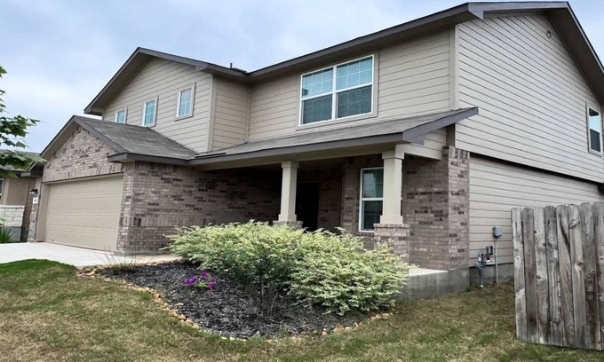 Medina Valley House | Kingsley Oasis - 12mins to Lackland AFB