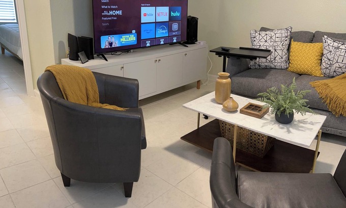 Bonanza Apartment | Kingsway by the Laredo Medical Center.